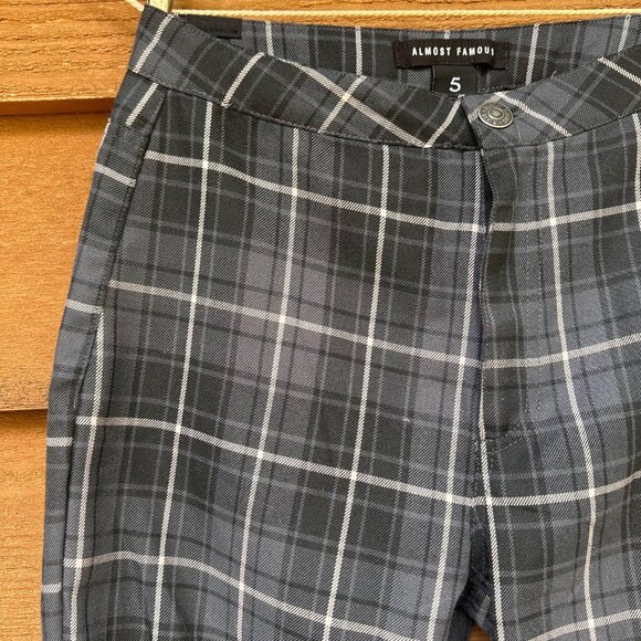 Almost Famous 90s Flare Black & Grey Plaid Bell Bottom Pants Size 5 - Picture 7 of 12